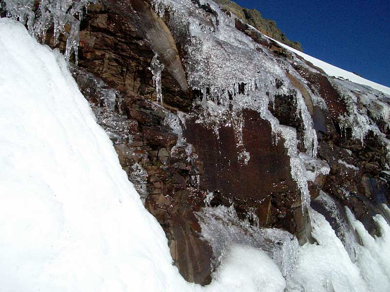 closeup of rock about upper 'schrund