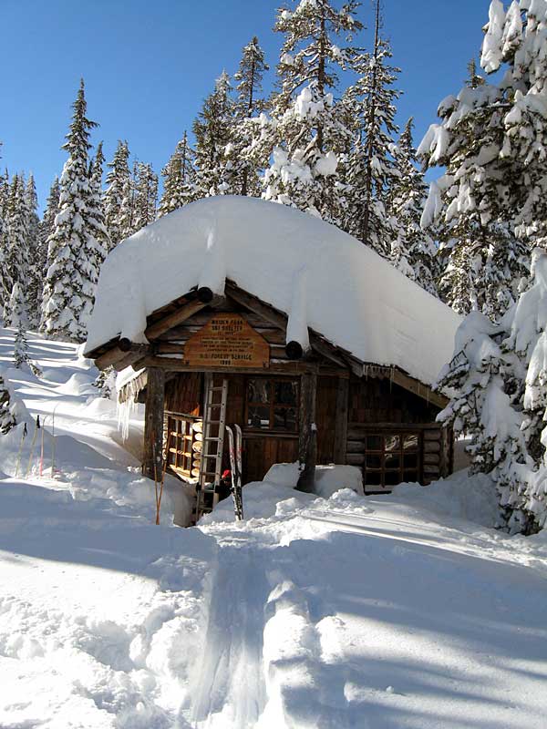 Front view of Maiden Peak Cabin