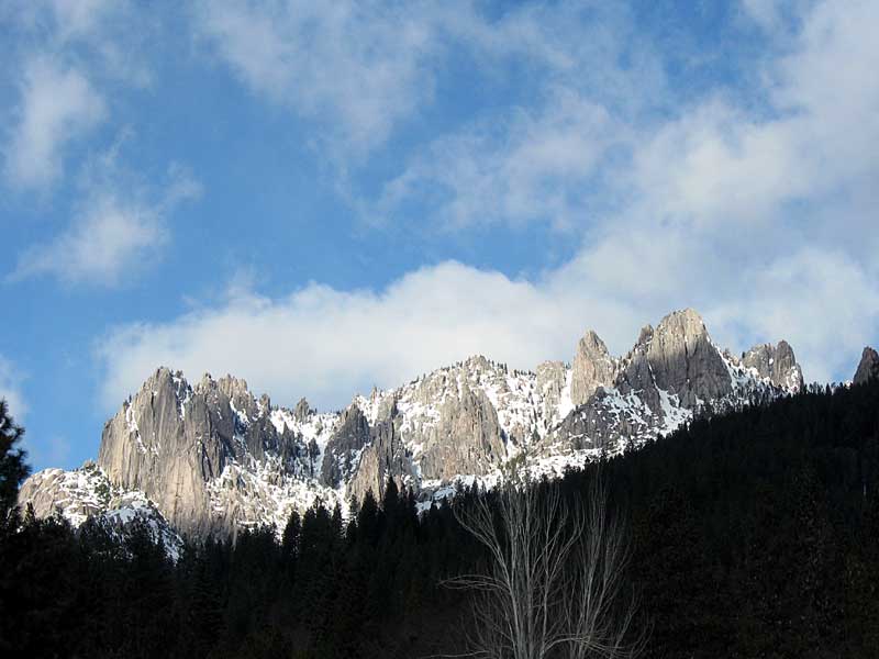 Castle Crags from Castella exit