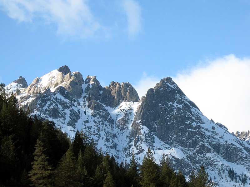 The Crags from Railroad onramp