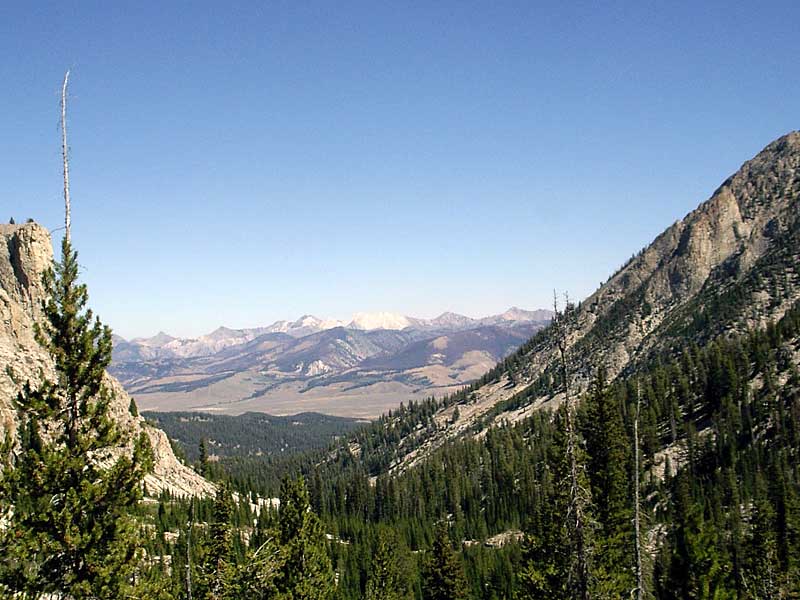 Afternoon breeze blew all the smoke away! White Cloud Mountains