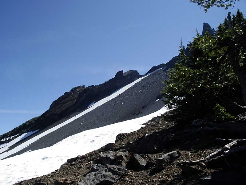 Snow fields on the north side of Thielsen