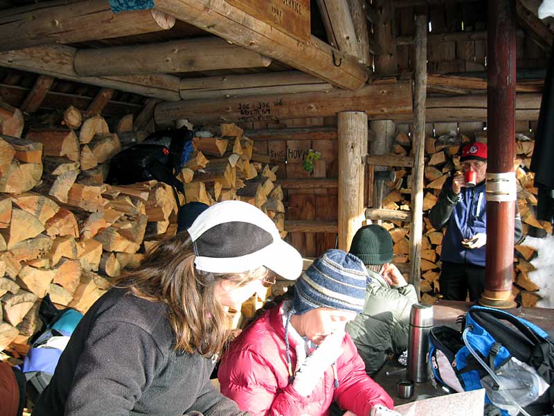 Lunchtime in the shelter