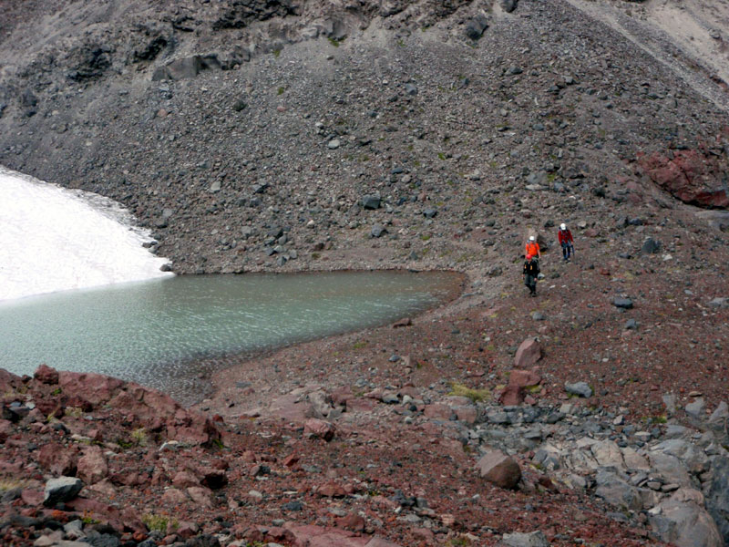 Circling the tarn