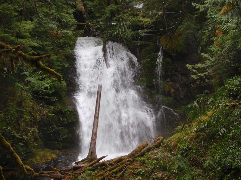 Closeup of lower falls