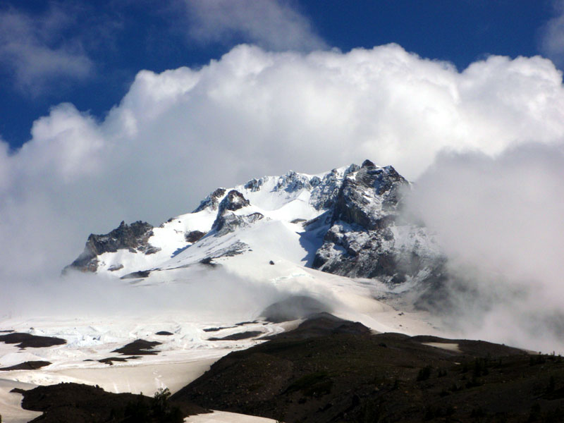 A little mountain weather. (<a href="http://www.eugenemountainrescue.org/gallery/CrevasseRescue09">More photos on EMR website</a>)