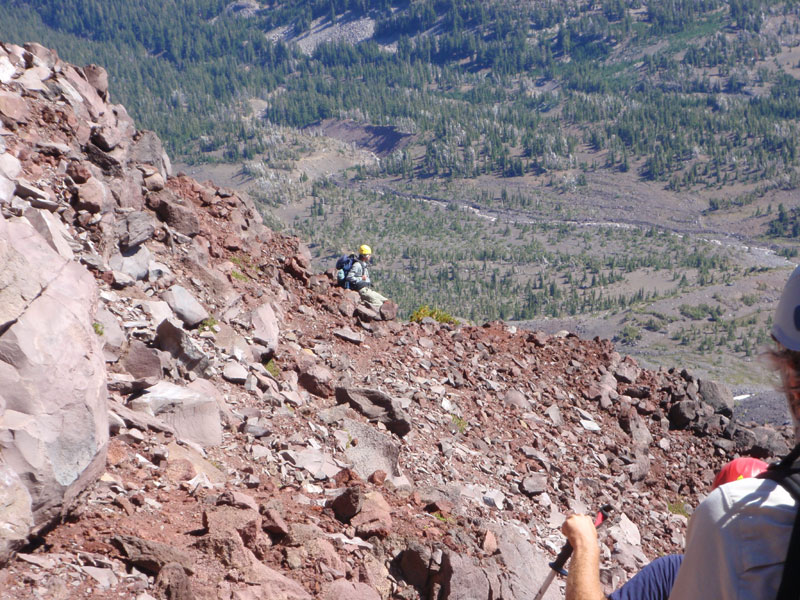 Descending the SE spur of the south ridge