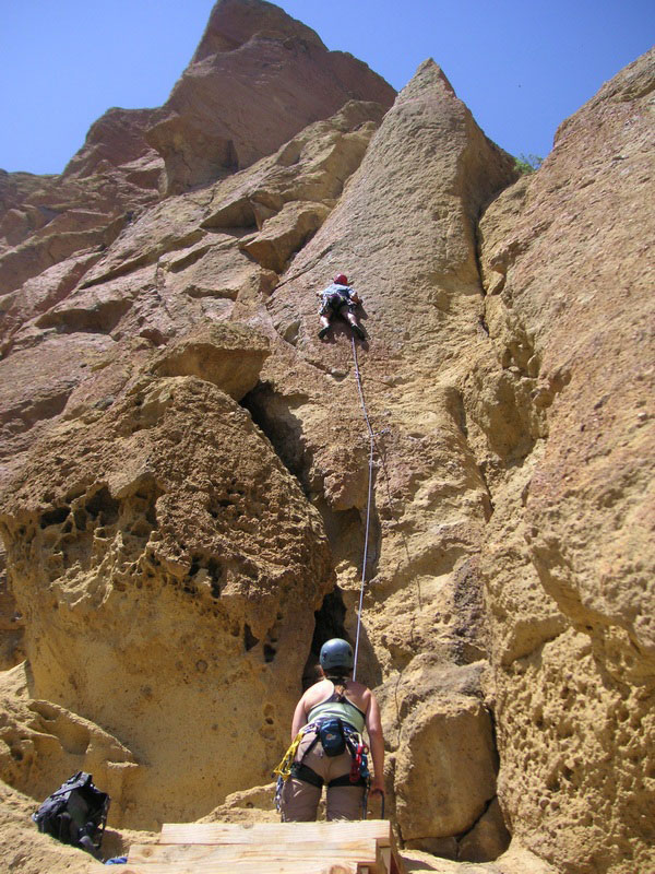 Doug leads Snuffy Smith Buttress (photo by Sue Sullivan)