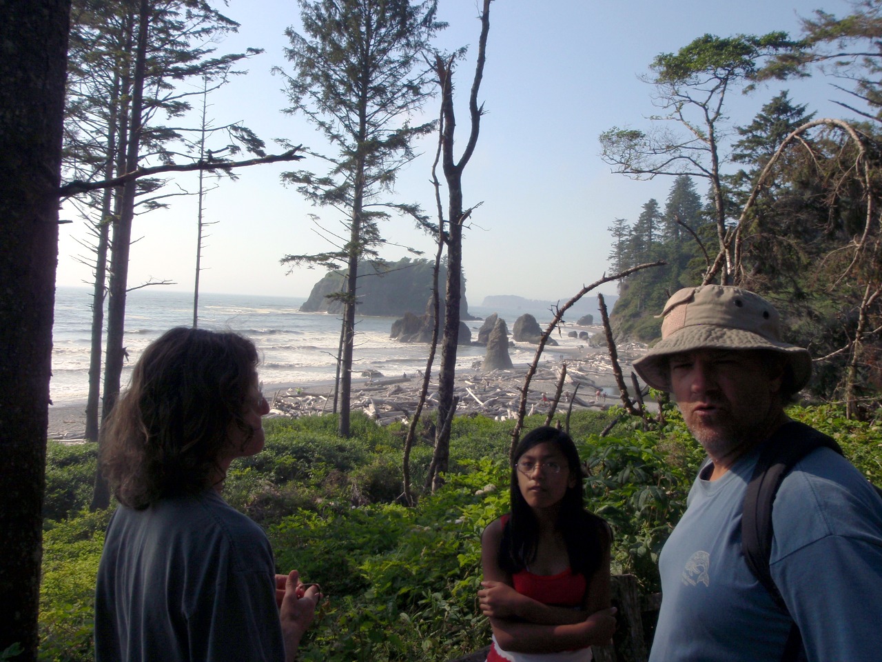 We meet up with Bill &amp; family at Ruby Beach, Olympic NP