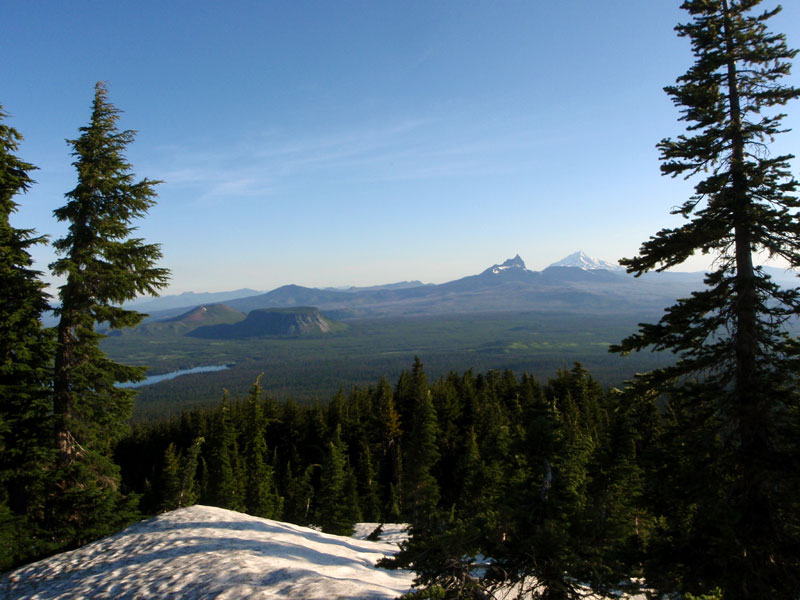 View to the north: Hoodoo, Hayrick, Maxwell, Jack, Jeff