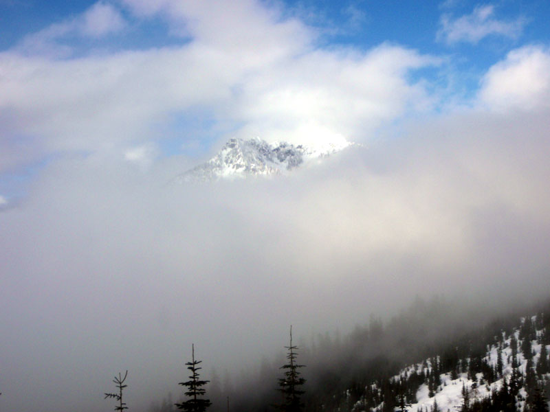 Crags SE of Kendall Peak