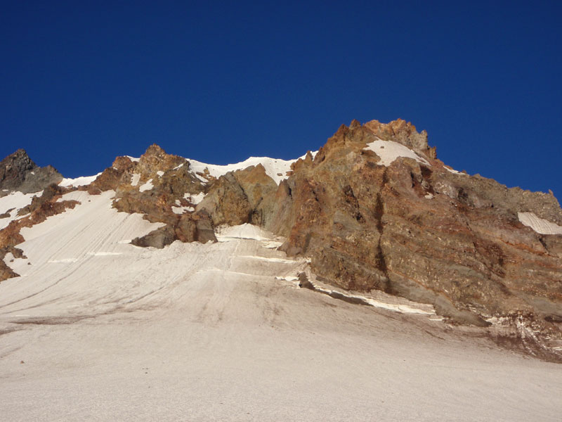 Lots of rockfall on the glacier