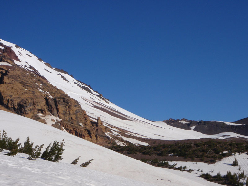 Side view of big avalanche