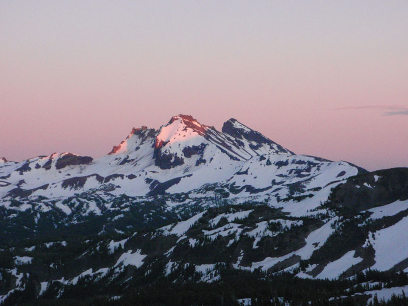 Alpen glow on Broken Top