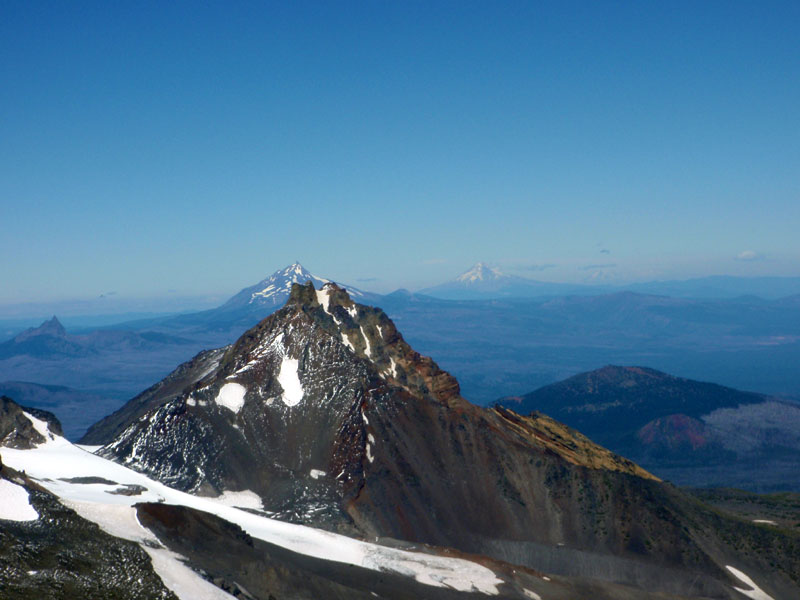 Lineup from South Sister summit