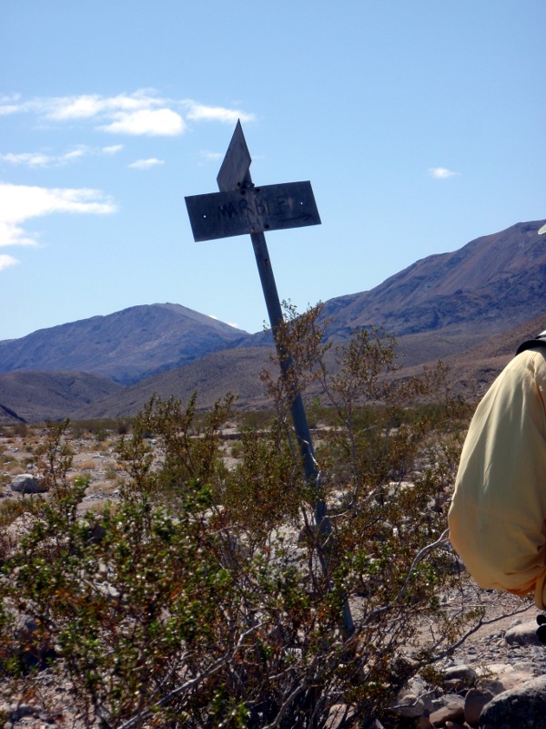 Cottonwood Canyon, Marble Canyon street sign