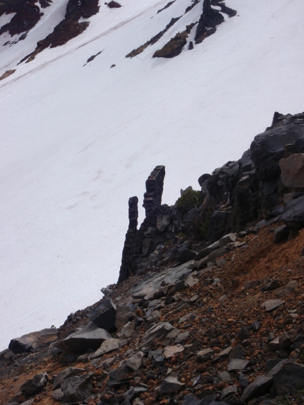 Dikes on the NE ridge