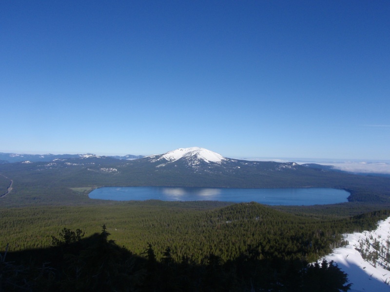 Fog has cleared from Diamond Lake