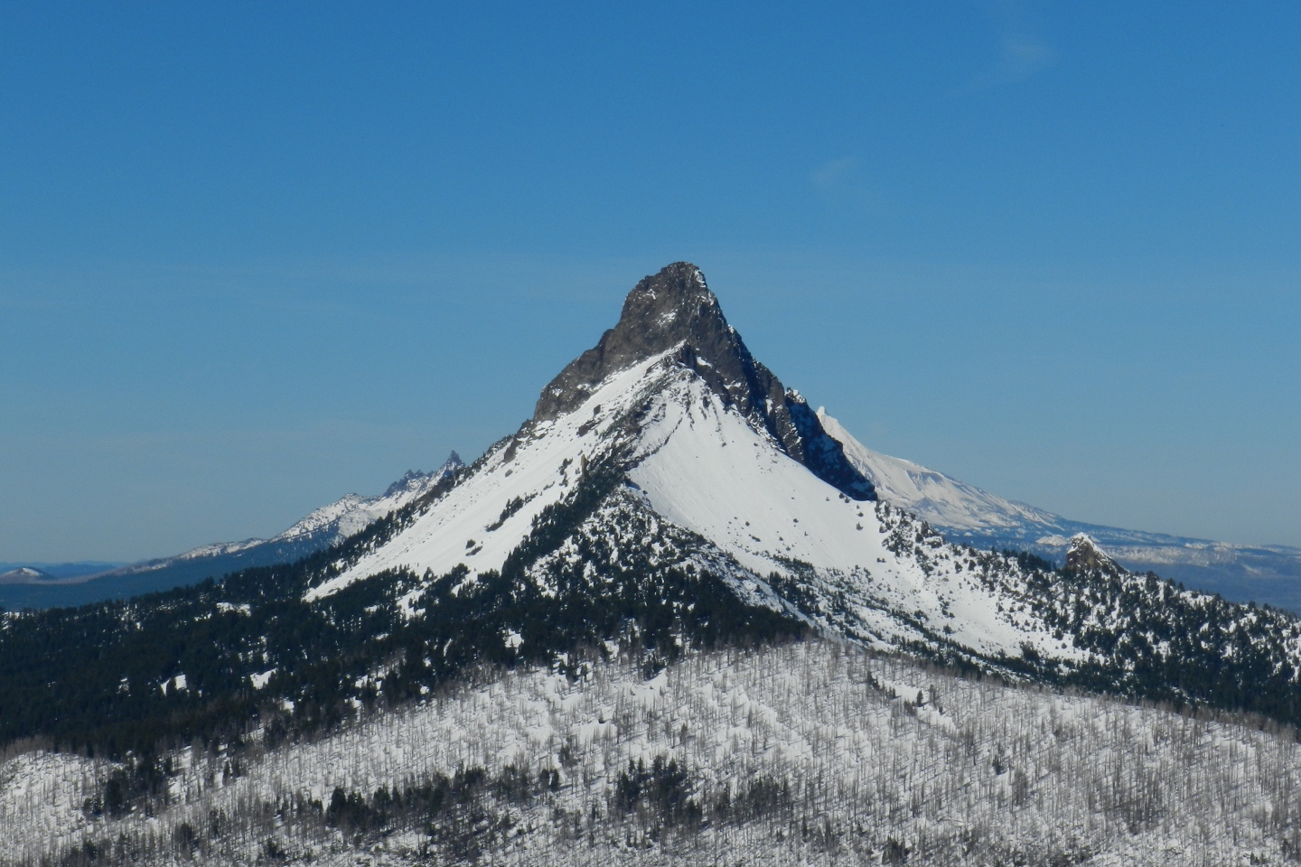 Mts. Washington, Three Fingered Jack and Jefferson from top of Belknap Crater