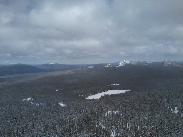 Yoran Lake and Lakeview Mountain